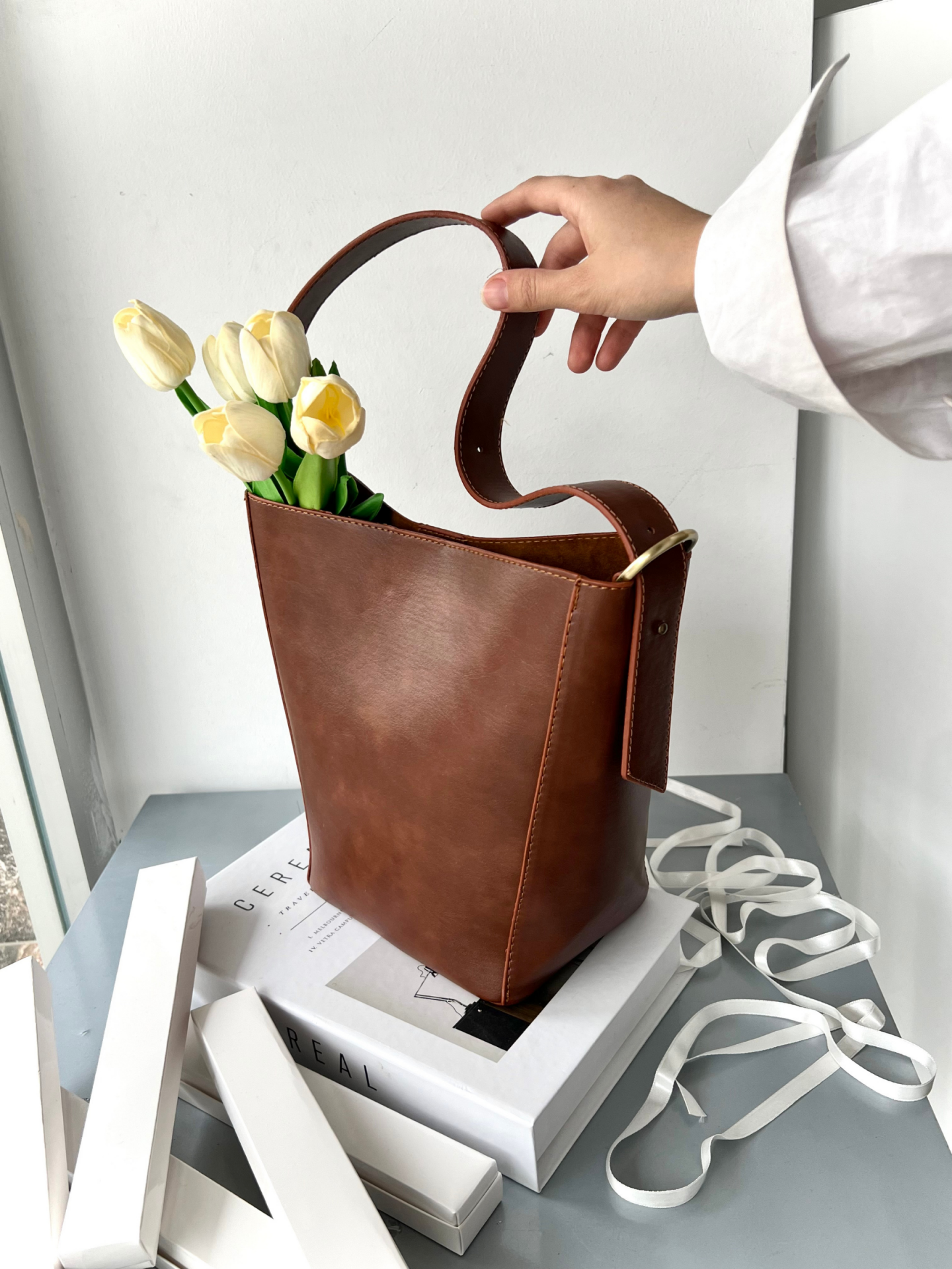 BUCKET Keseli El ve Kol Çantası Taba