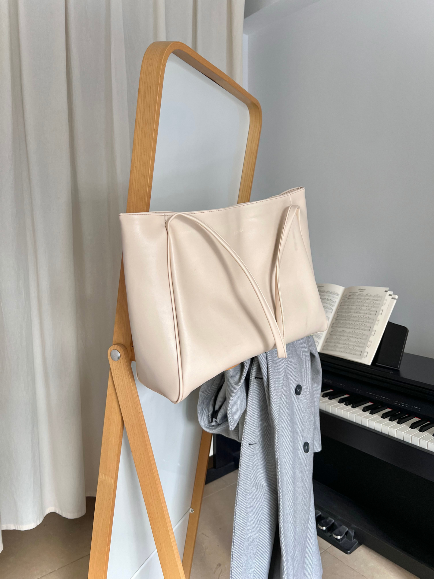 MEGAN Krem Suni Deri Shopper Çanta