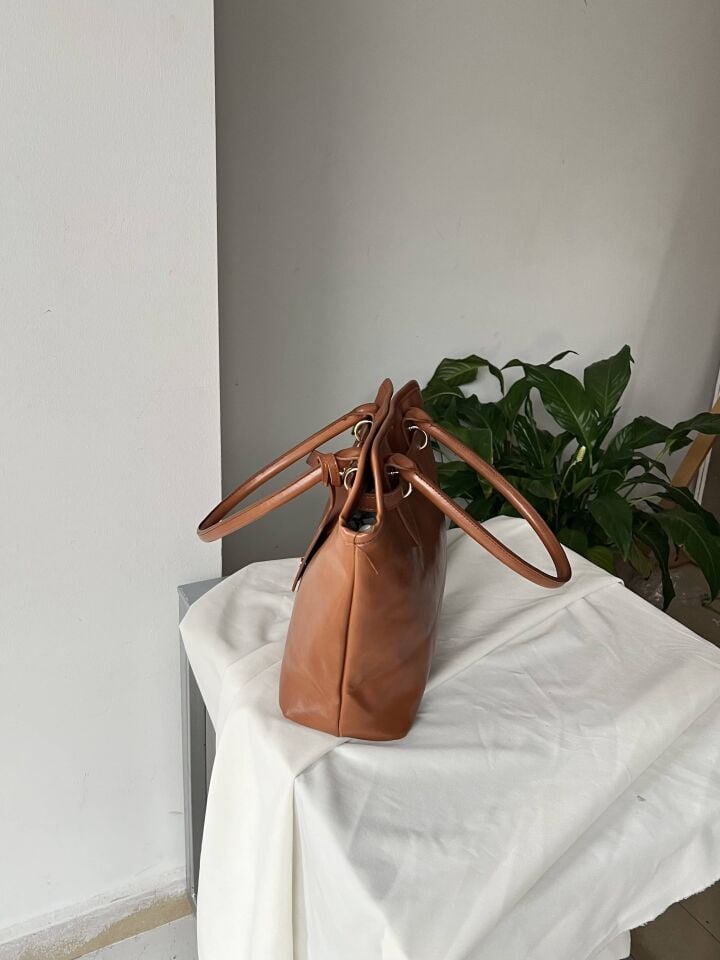 Miusa Taba Kemer Detaylı Retro El ve Kol Çantası
