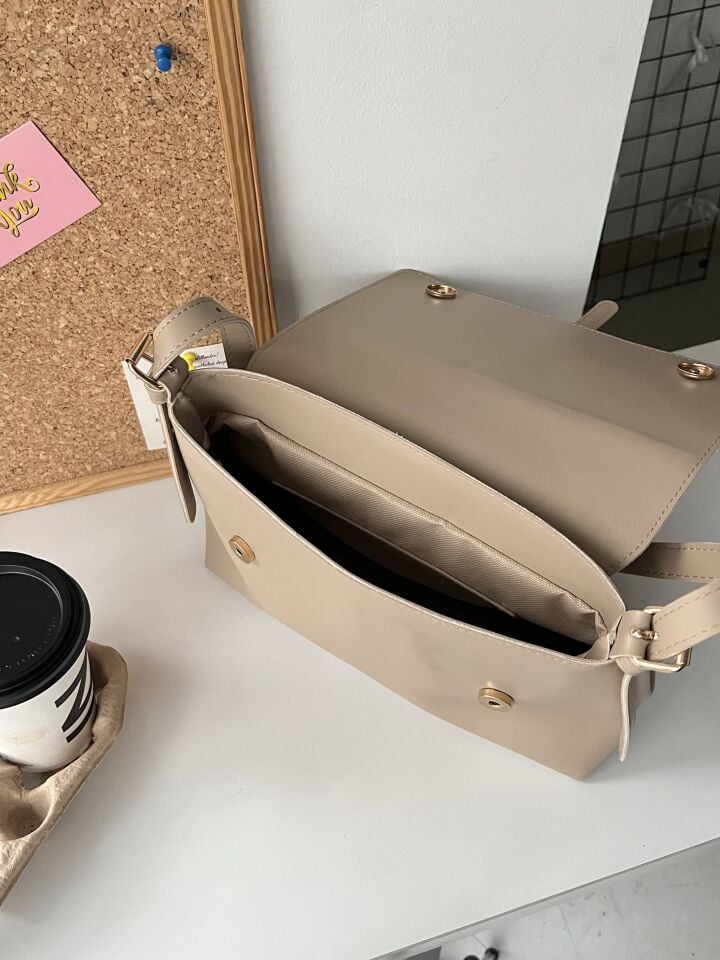 Senna Bej Kemer Detaylı Kapaklı El ve Omuz Çantası