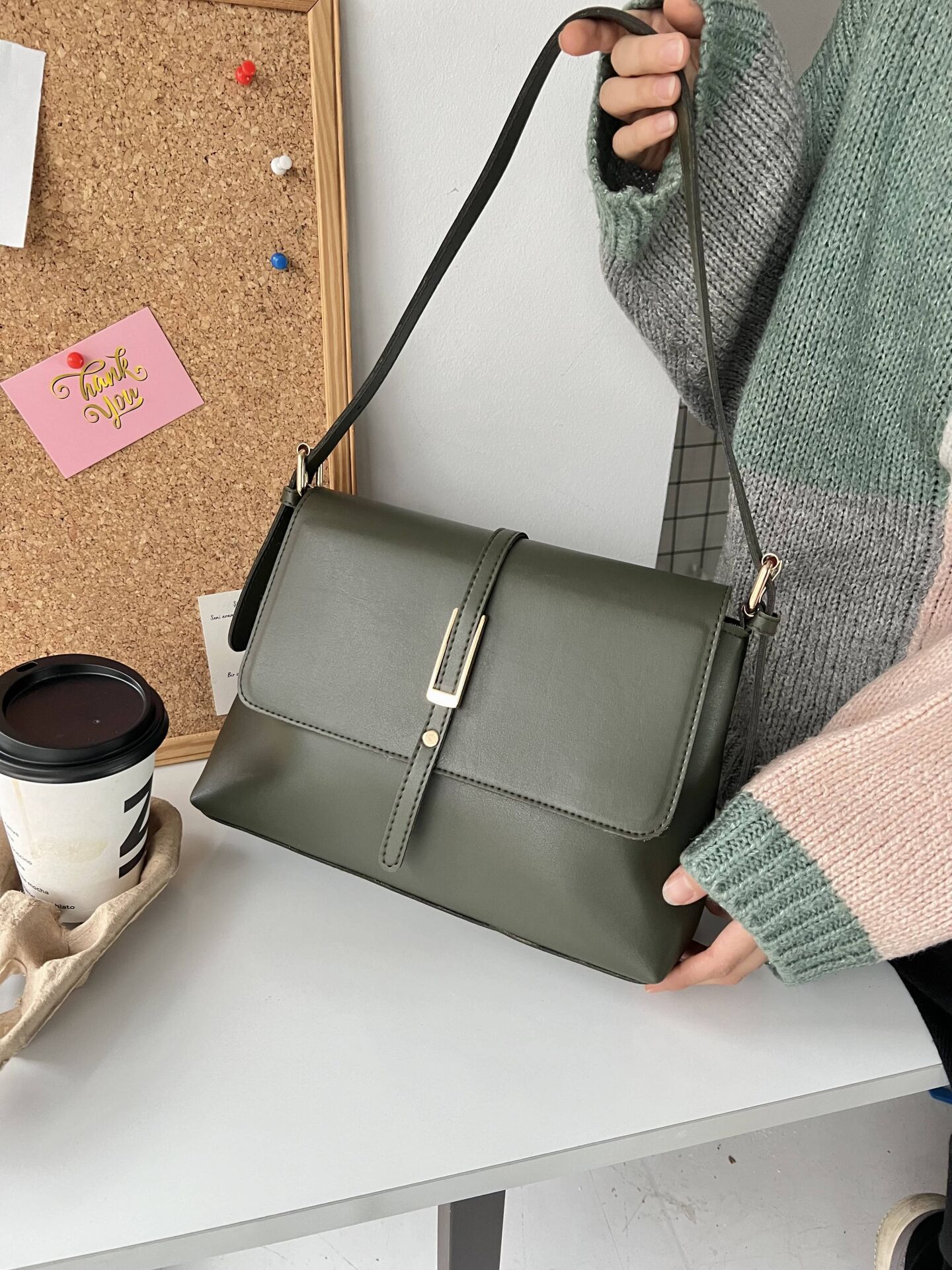 Senna Haki Kemer Detaylı Kapaklı El ve Omuz Çantası