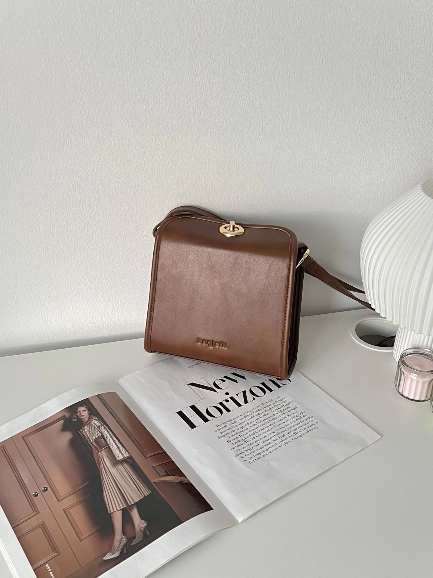 KATE Taba İki Askılı Kilit Detaylı Kadın Çanta