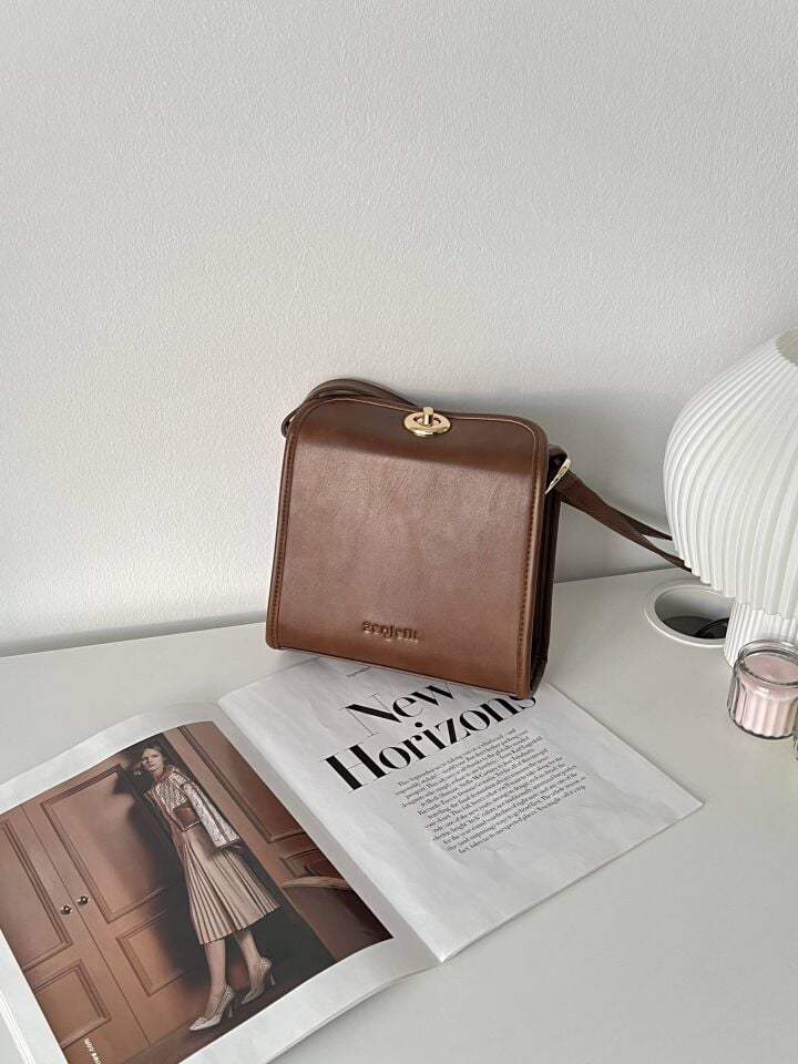 KATE Taba İki Askılı Kilit Detaylı Kadın Çanta