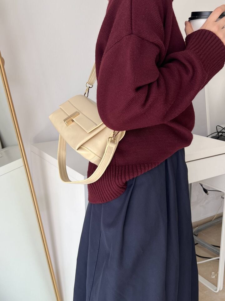 Garret Sarı Kilit Detaylı İki Askılı Kadın Çanta