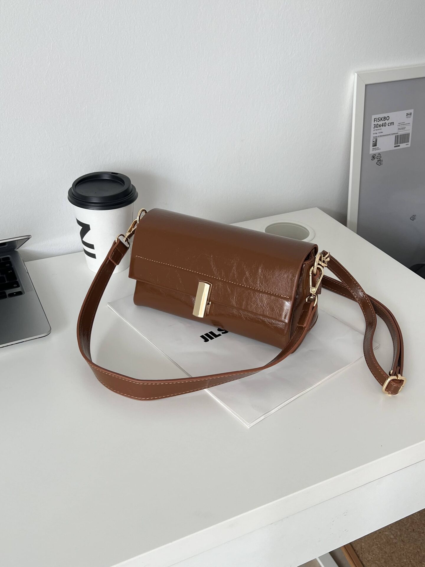 Garret Taba Kilit Detaylı İki Askılı Kadın Çanta