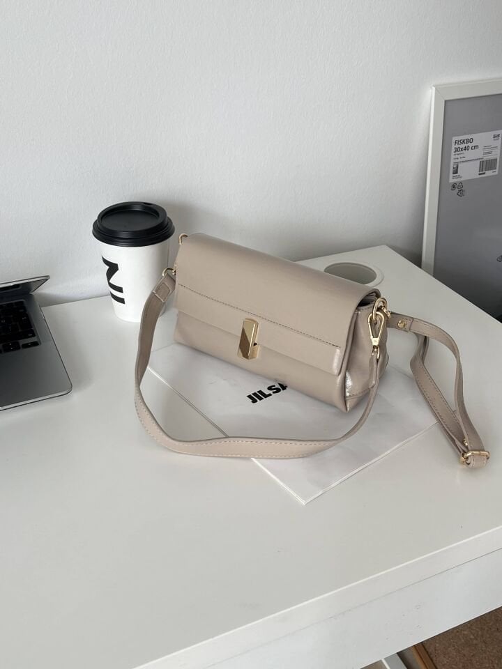 Garret Açık Vizon Kilit Detaylı İki Askılı Kadın Çanta