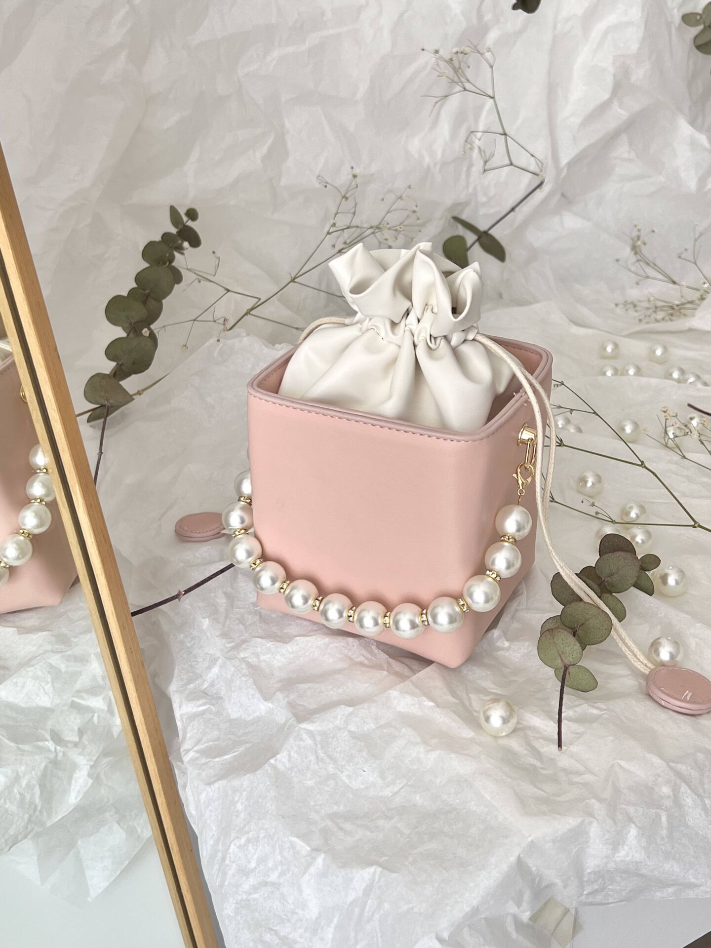 Pearly Pembe İnci Askılı Mini Kutu Çanta