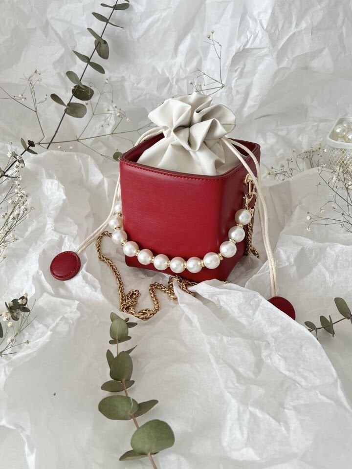 Pearly Kırmızı İnci Askılı Mini Kutu Çanta