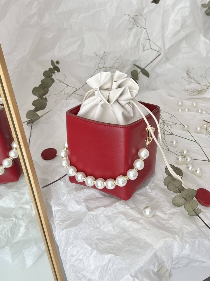 Pearly Kırmızı İnci Askılı Mini Kutu Çanta
