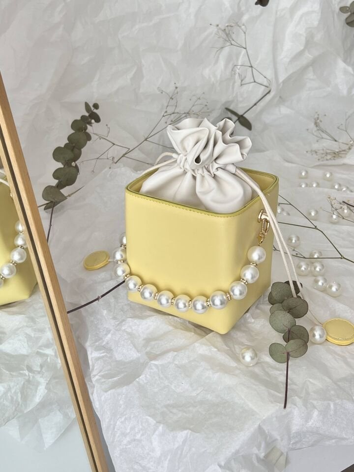 Pearly Sarı İnci Askılı Mini Kutu Çanta