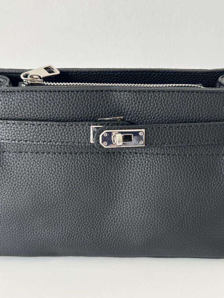 Tracy Aksesuar Detaylı Siyah Çapraz Çanta