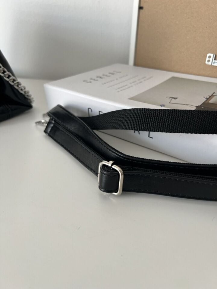 Asiwa Bordo Zincir Askılı Kadın Çanta