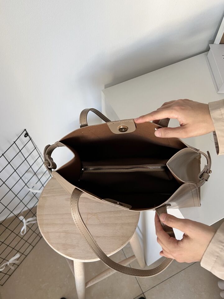 Clara Bej Yavrulu Geniş Kol Çantası