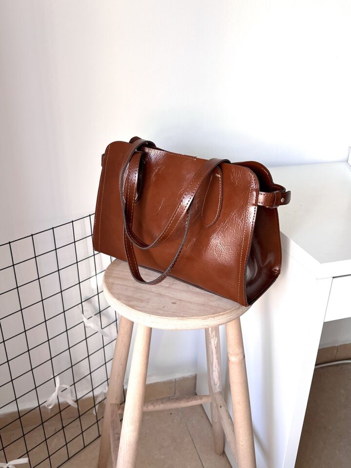 Clara Taba Yavrulu Geniş Kol Çantası