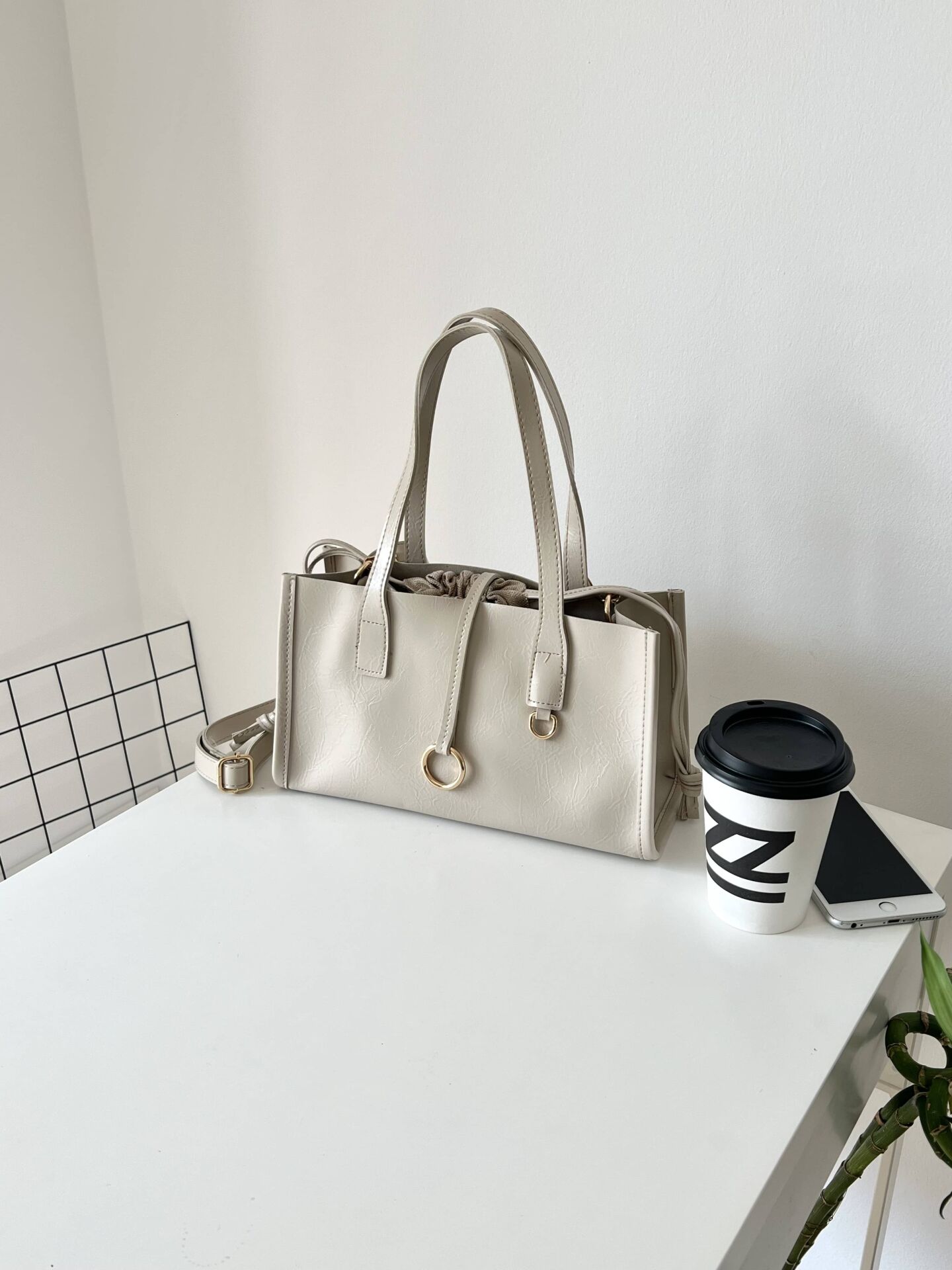 Moana Bej Keseli Uzun Askılı El ve Kol Çantası