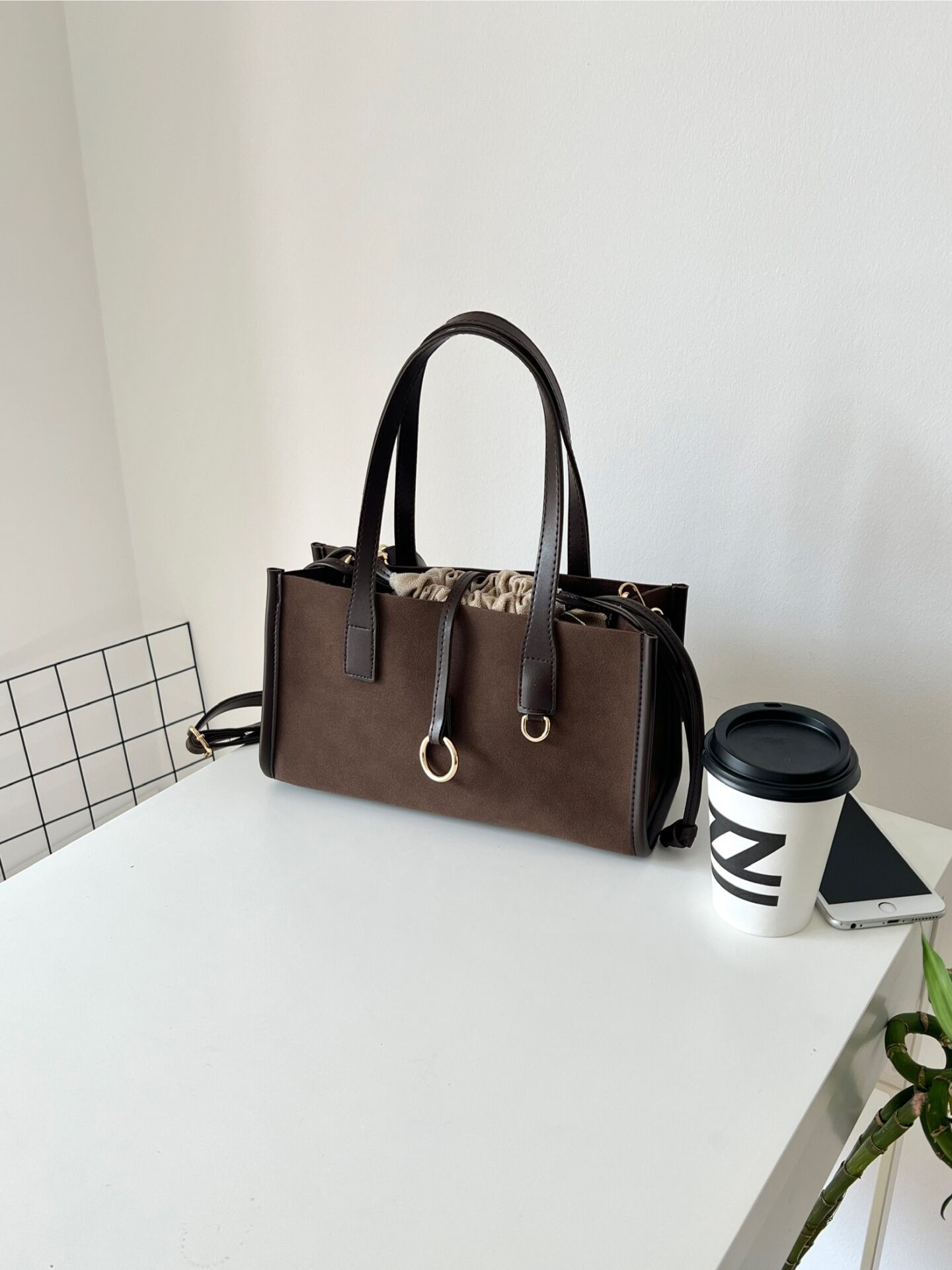 Moana Süet Kahve Keseli Uzun Askılı El ve Kol Çantası